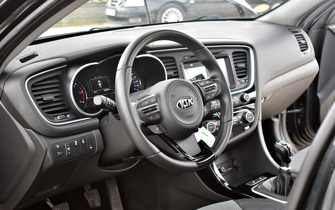 Kia Optima cena 48900 przebieg: 200000, rok produkcji 2014 z Krośniewice małe 667